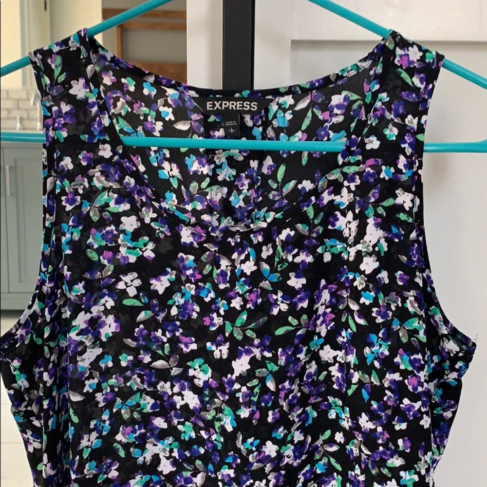 Express Tank Top - Picture 2 of 8